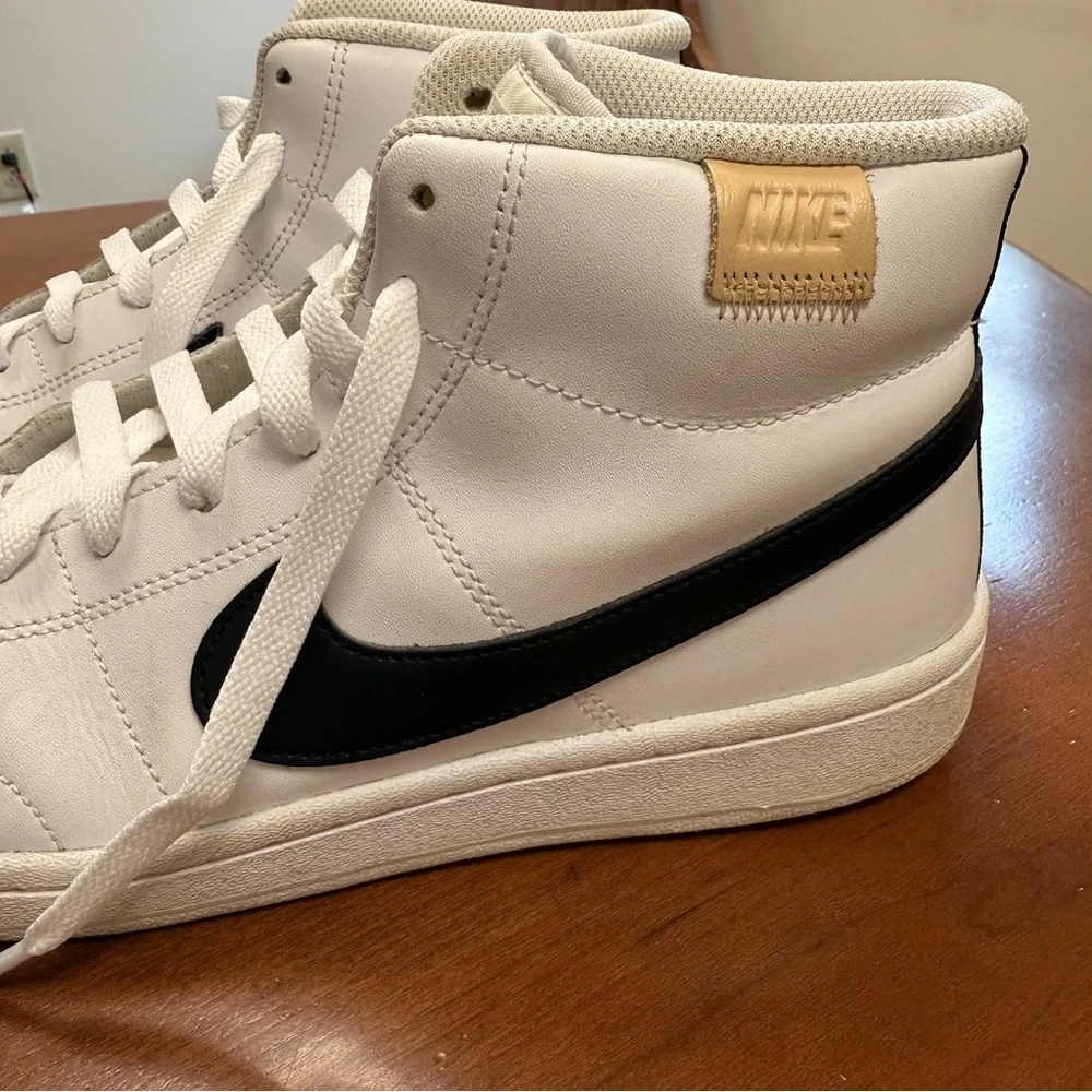 EUC Nike Court Royale 2 Mid White Onyx Leather Shoes, Size 8 Men (9.5-10 Women)